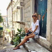 满身潮牌的时尚博主街拍一样少不了这个！高级感瞬间提升