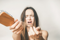 与日俱增的压力vs日益减少的头发，“头顶大事”如何解决？